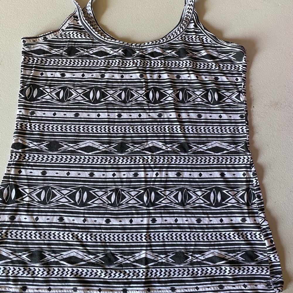 Black and white patterned tank top